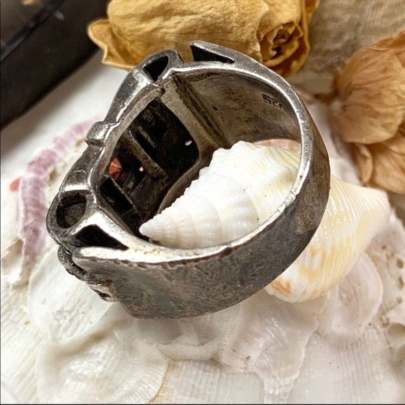 Vintage Sterling Garnet Marcasite Bow Ring SZ 7.5 - Picture 3 of 5